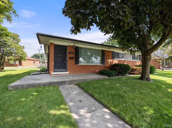 28897 Bradner Dr, Warren, MI 48088