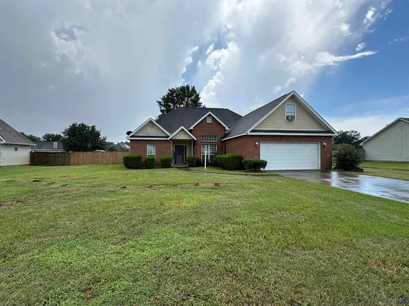 225 Autumn Woods Dr, Warner Robins, GA 31088