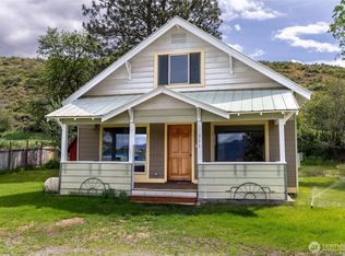 511 Bluff St, Winthrop, WA 98862