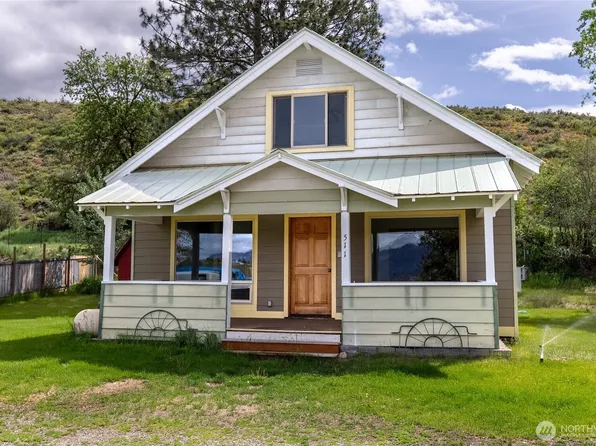 511 Bluff St, Winthrop, WA 98862