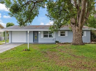 5900 Avocado St, Zephyrhills, FL 33542