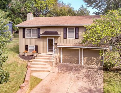 8811 W 89th St, Overland Park, KS, 66212