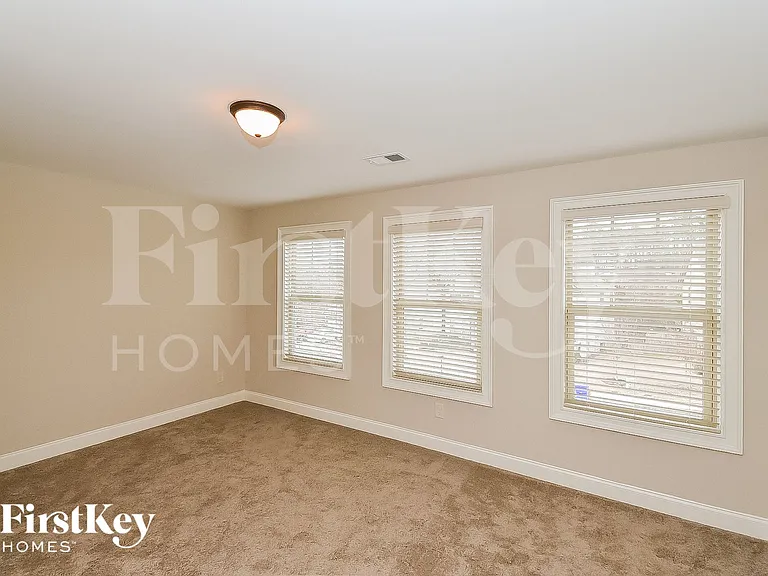 130 Village Park Dr — Photo 8