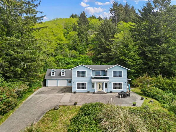 17245 Highway 101 N, Smith River, CA 95567