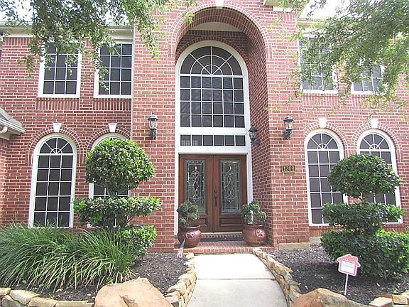 2nd image of 1306 Manor Lake Ct