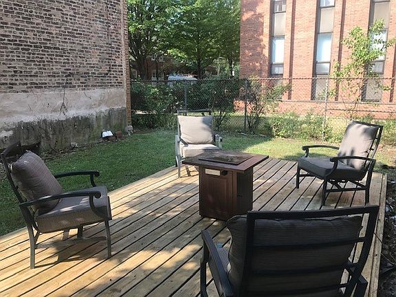5th image of 2323 N Cambridge Ave #2