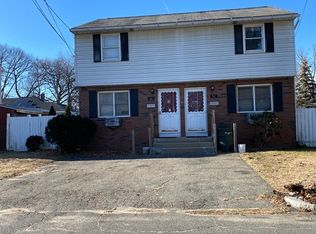 50-52 Savoy Ave, Springfield, MA 01104
