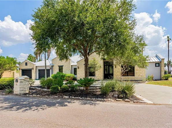 1013 Harbor Ln, La Joya, TX 78560