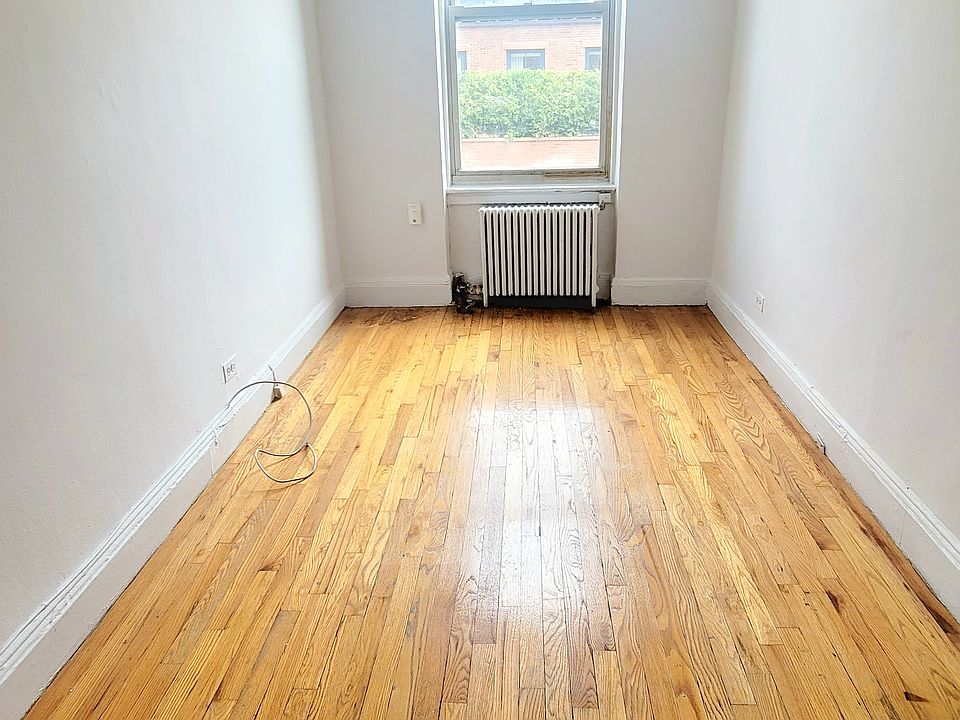 1st image of 335 W 19th St #48