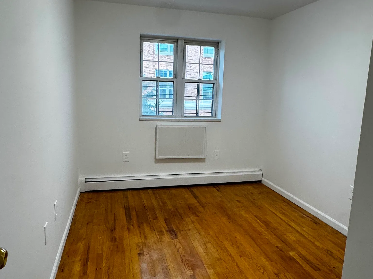 3 bed, 700 sqft, $3,000 — Photo 4