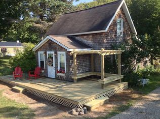 1743 W Burdickville Rd, Maple City, MI 49664