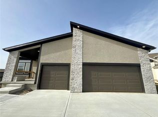 8919 SW 6th St, Lees Summit, MO 64064