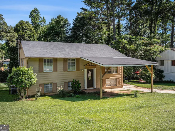 992 Brian Ln, Forest Park, GA 30297