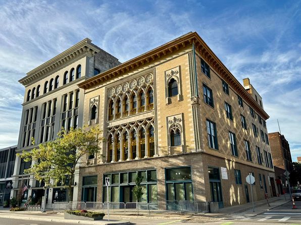 725 Jefferson Ave #403