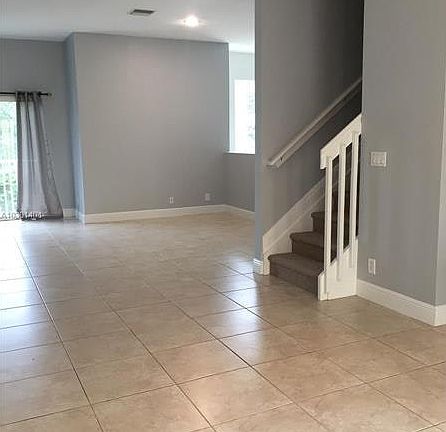 2nd image of 720 SE 12th Ct