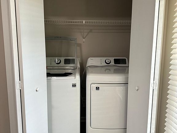 4th image of 3090 Woody Ln