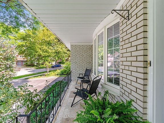 4th image of 17 Wellesbourne Cres