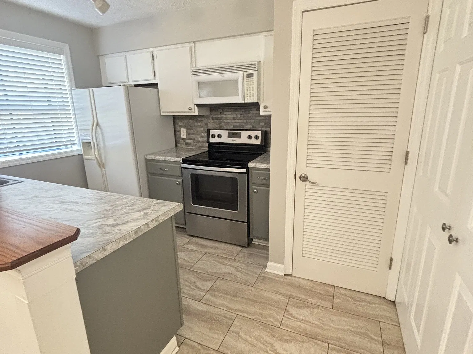 2 bed, 1.5 bath, 1116 sqft, $1,800 — Photo 3