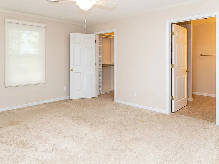 121 Creekwood Way — Photo 12