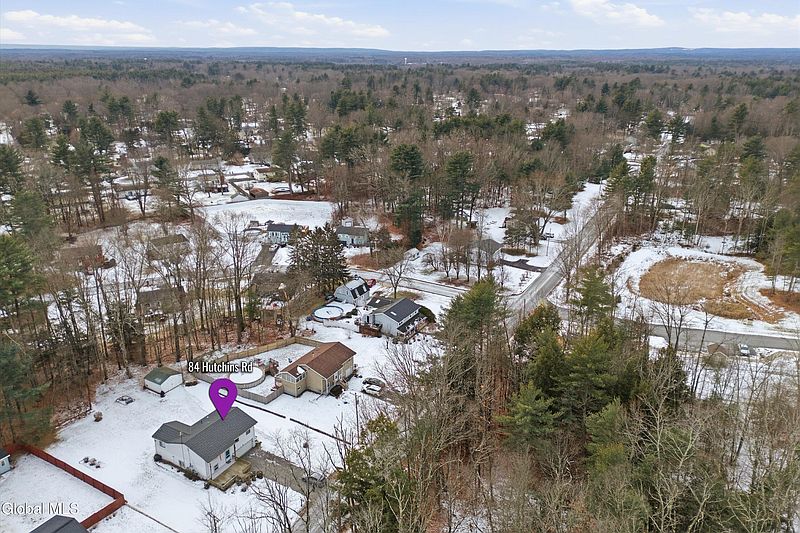 3rd image of 84 Hutchins Road