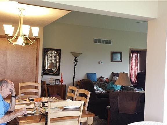 5th image of 195 Northwood Ln
