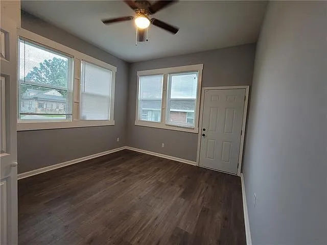 335 Whitney Ave — Photo 8