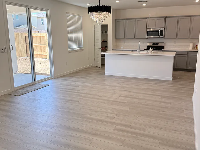 12628 Hereford Ave — Photo 6
