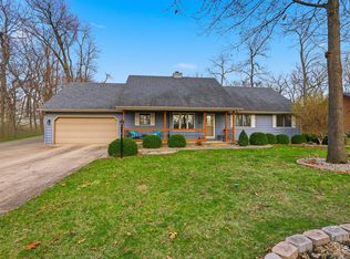 2853 S Forsythia Ln, Saint Anne, IL 60964
