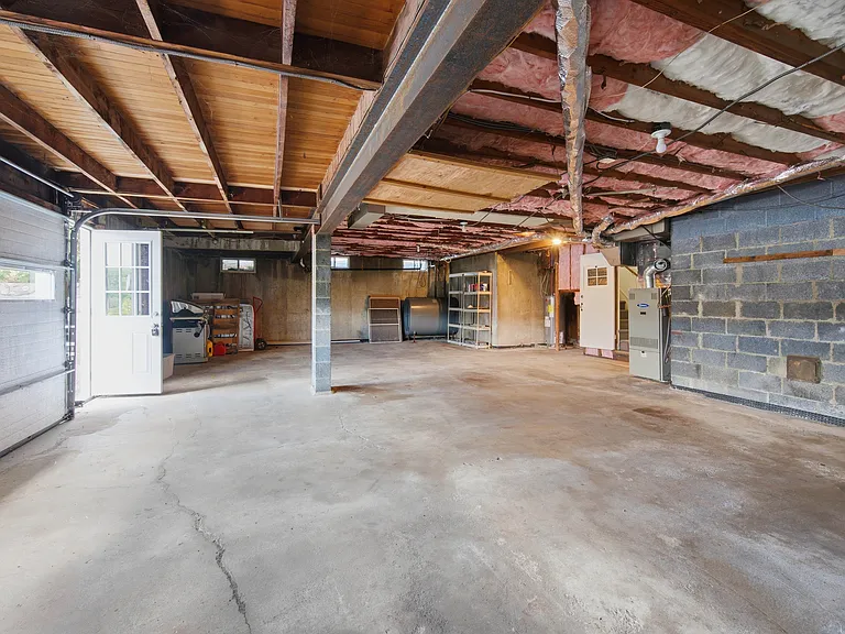 5 Lilac Ln — Photo 28