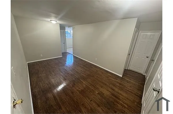 Building Photo - 48 Carteret St #1