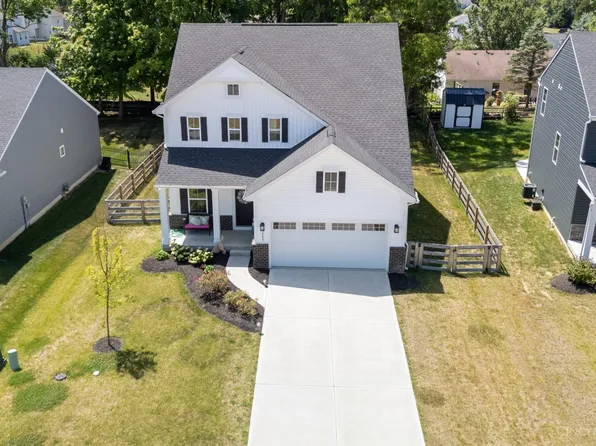 3889 Rosewood Dr, Amelia, OH 45102