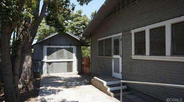 1st image of 1045 E Palmyra Ave
