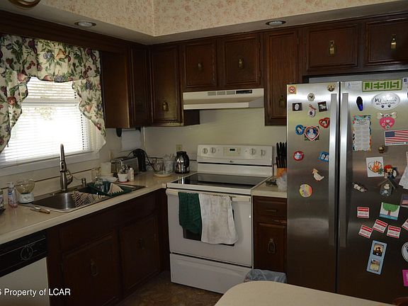 2nd image of 1040 W 19th St