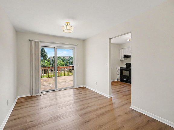 5th image of 5932 Carlton Dr