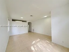 3704 Woodfield Ct — Photo 5