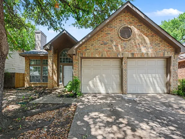 4721 Waterway Dr N, Fort Worth, TX 76137