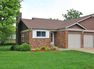 963 Oakgrove Park Ct, Ballwin, MO 63021