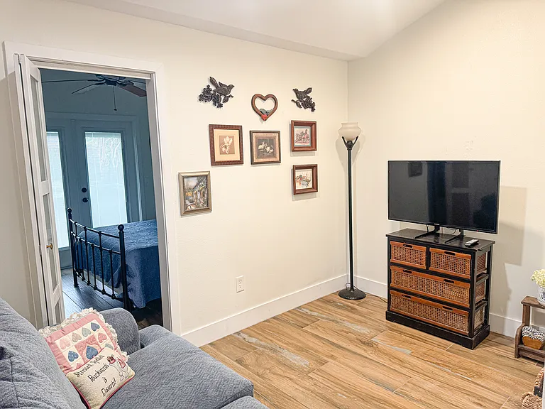 407 E Jersey St — Photo 32