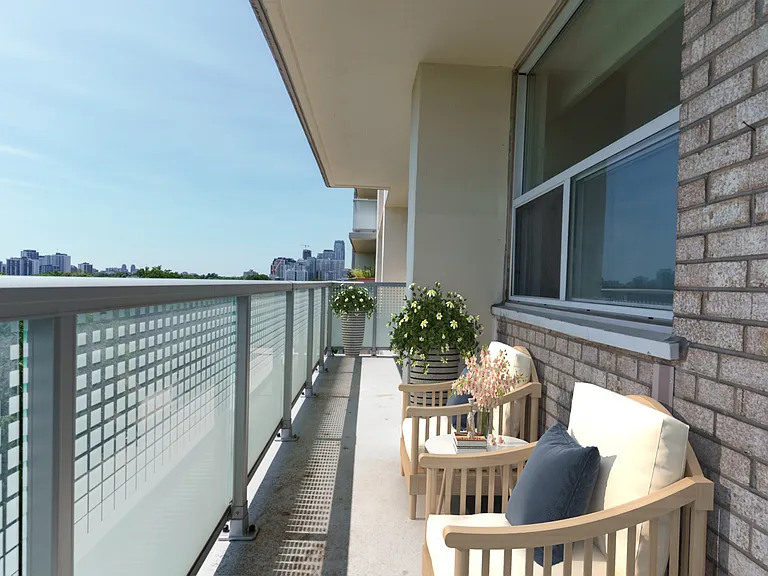 485 Eglinton Ave E — Photo 15