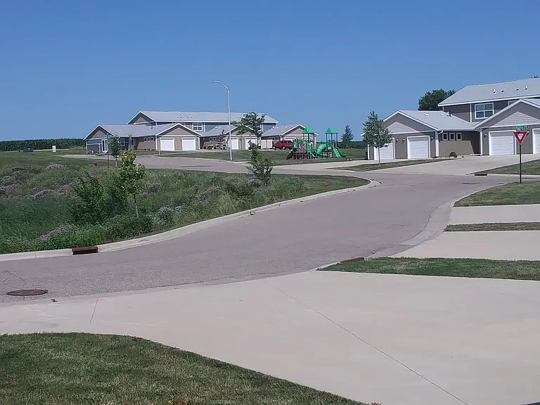 Eagle Ridge Townhomes — Photo 16