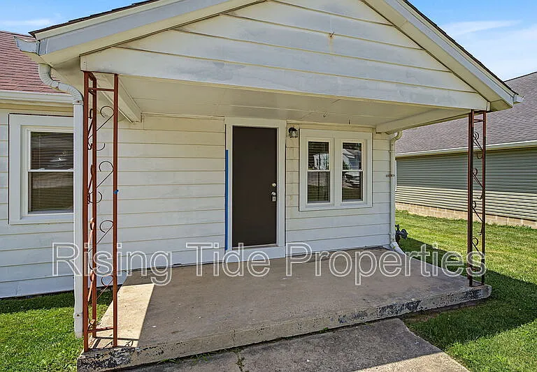 1607 Montgomery Ave — Photo 4