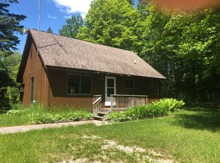 34295 W Country Rd, Trout Lake, MI 49793