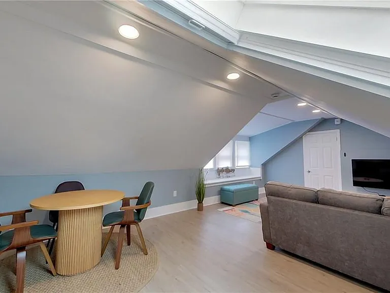 382 Spring St #3 — Photo 7