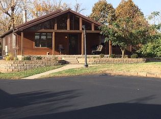 681 Red Hill Rd, Parkersburg, WV 26104