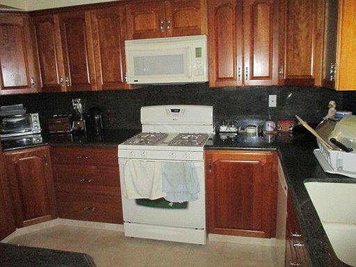 2nd image of 16012 Moorpark St Unit 301