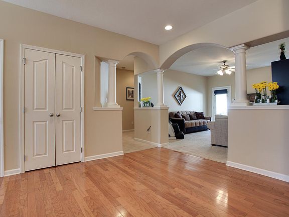 4th image of 1436 Graybrook Ln #1