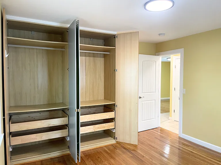 17 Proctor St #1 — Photo 16