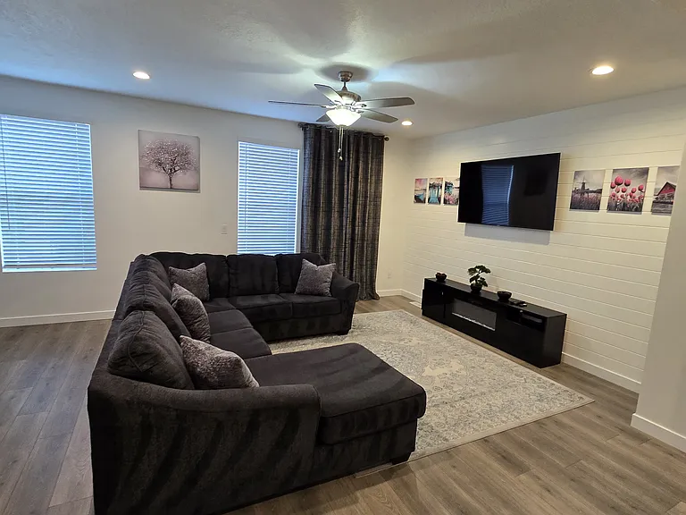 2124 N 750 W — Photo 9
