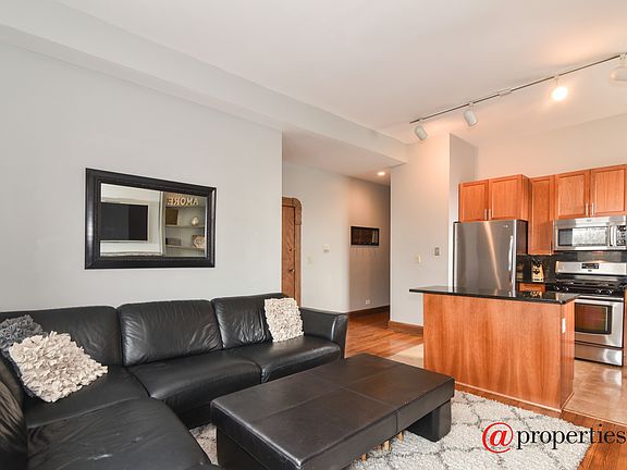 Kitchen / Living Room