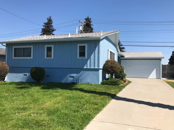 2903 McKenzie Dr, Richmond, CA 94806